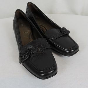 Born Leather Upper Slip On Black Dress Shoe Sz. 7 1/2